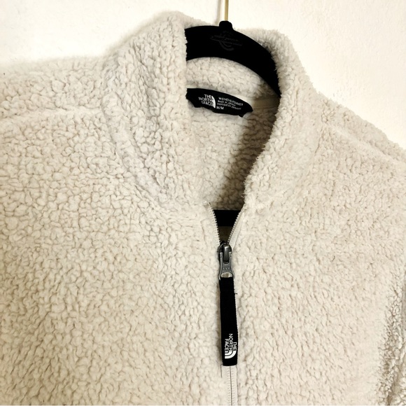 The North Face High Loft Fleece - Picture 6 of 6